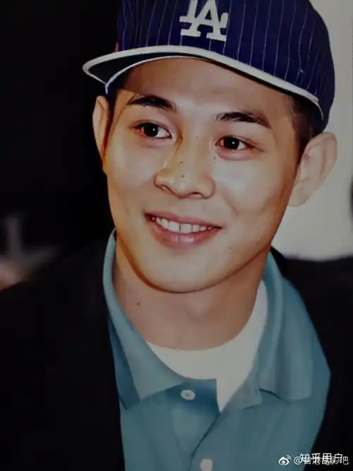 年轻的李连杰有多帅