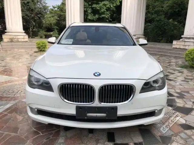 12款宝马740li 白色米内 3.0t涡轮
