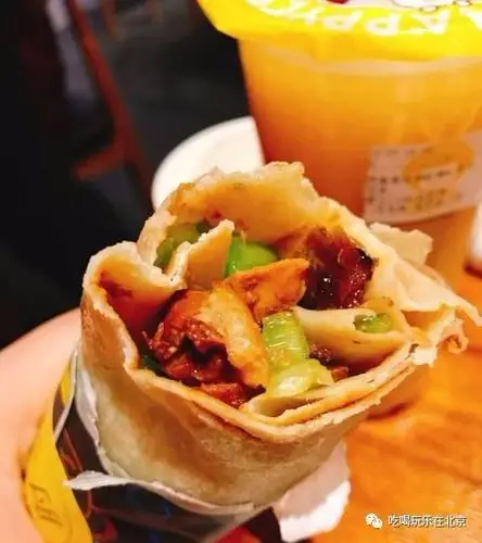 26元地址:三丰北里2号悠唐购物中心二期b1层提到外国的饼饼卷肉,第一