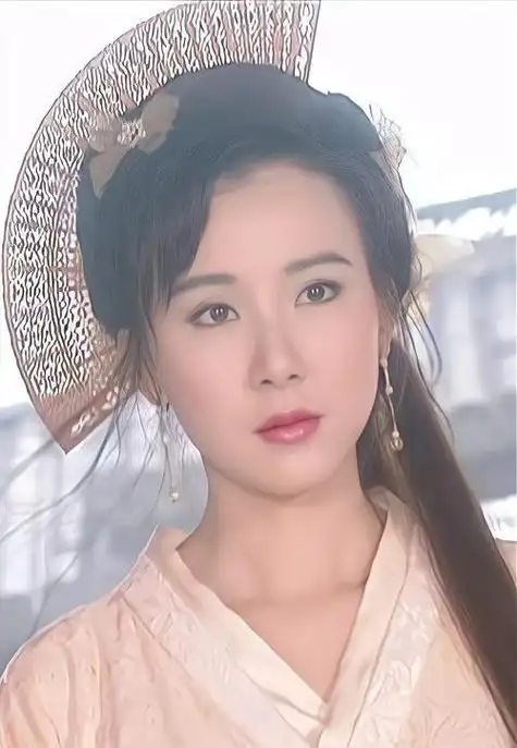 回顾以为她们是退圈了原来是整容后面目全非没认出来