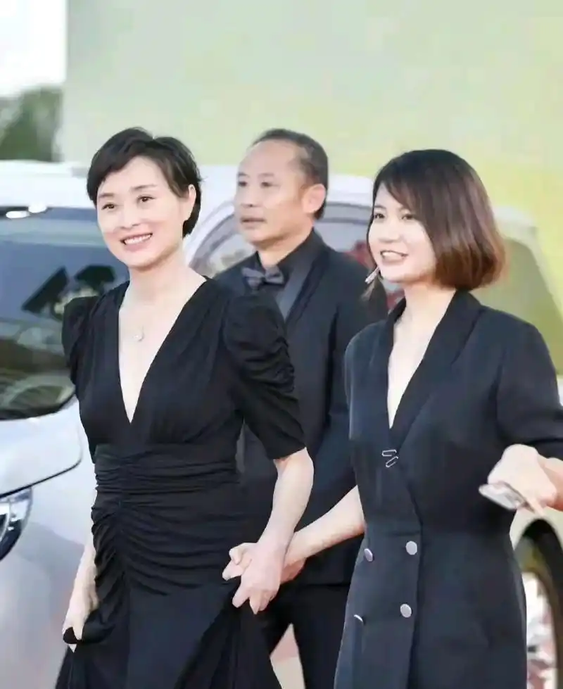 蒋勤勤比吴越icon漂亮这是事实吧!可是好多人不承认.