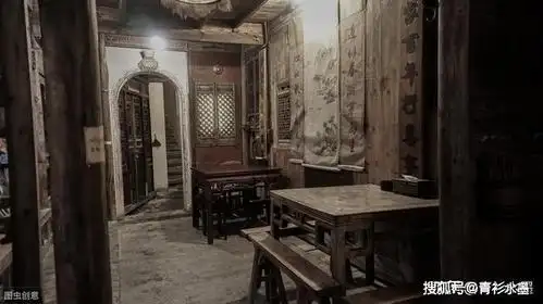 老房子里面大发现,一个破旧的木箱里面充满惊喜