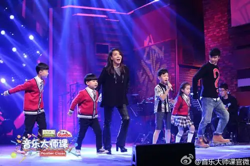 本周@音乐大师课-宋佳霖 和@辛晓琪 老师在.