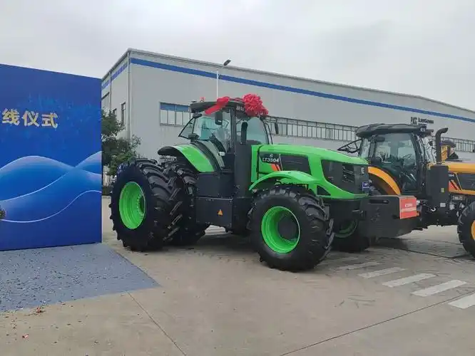 柳工举办350马力混电无级变速拖拉机下线仪式