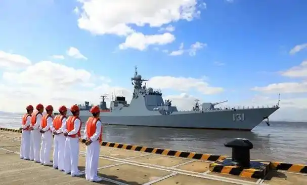 1949年4月,中国人民解放军华东军区海军正式成立,它便是东海舰队的