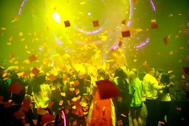 五一#以舞会友#let`s dance 进入激情澎湃的视听盛宴!