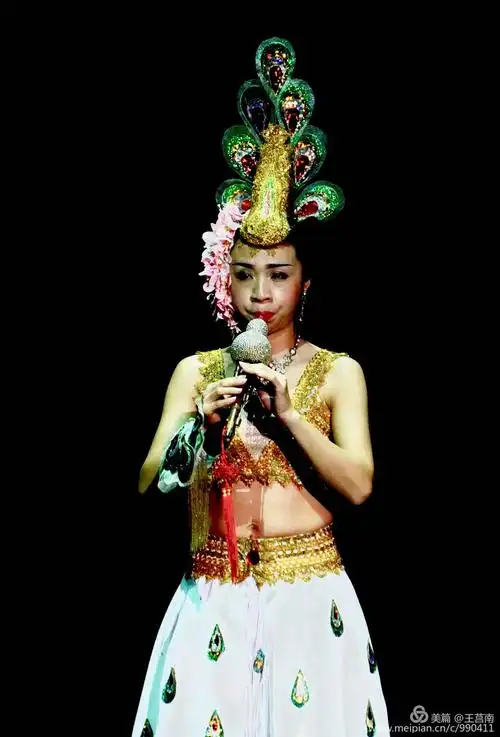 葫芦丝是大家非常喜爱的一种云南民族乐器.