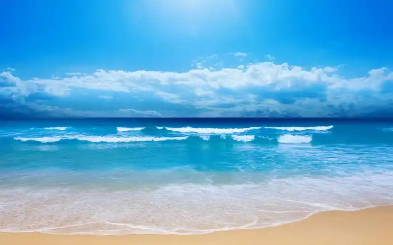 蓝天白云下的大海风光自然风景图片分享