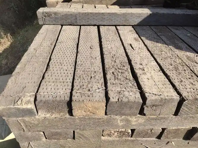 云南昆明旧枕木批发昆明玉溪油浸枕木普洱轨道枕木德宏枕木厂家