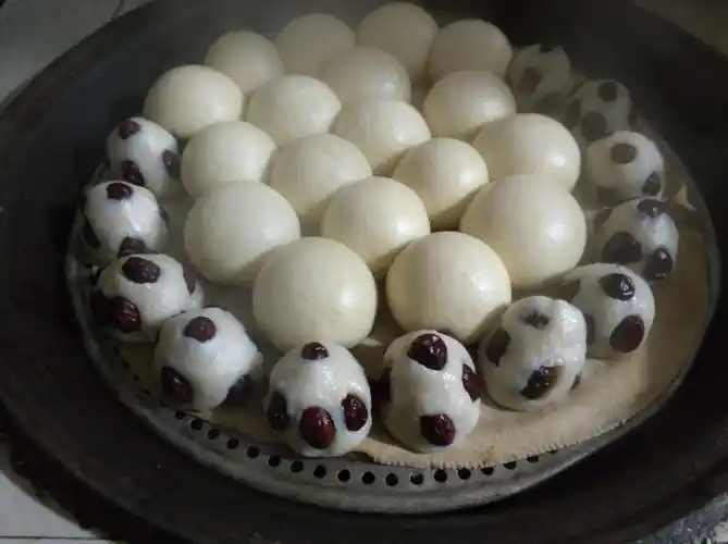 春节习俗——蒸年糕 捷地乡舞来河学校师生共同参与蒸年糕活动