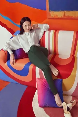 跨越岁月,46岁的她,折射出生命中的七彩光芒