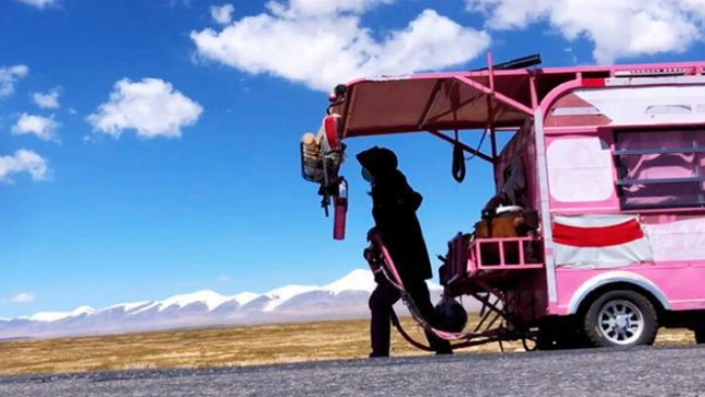 西藏警方确认22岁徒步女孩遇难原因助力车失控将其碾压安全第一位啊