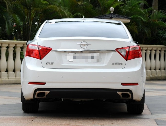 海马m8霸气外观诠释不怒自威的气质,造型新颖,很有安全感