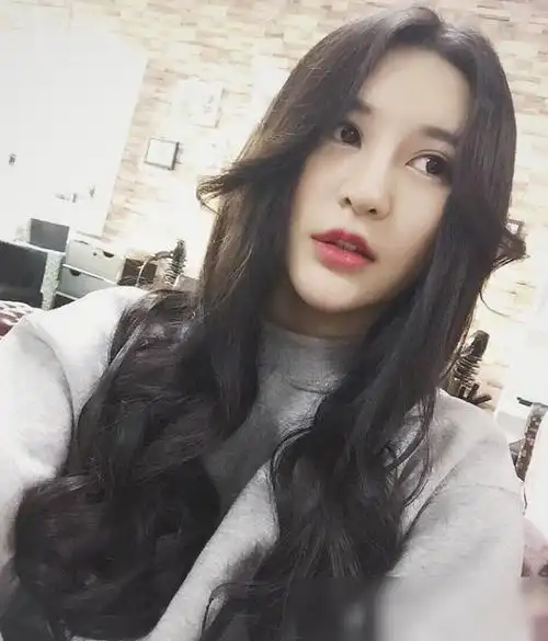 曾经变形计的杨馥宇如今怎样了,看到她的新照片,确定是本人?