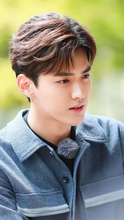 吴亦凡时尚帅气写真