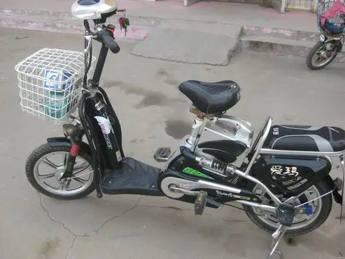 出售一二手电动车一辆!更换电池340元!