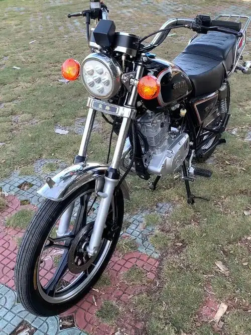 豪爵铃木太子125cc 黑色