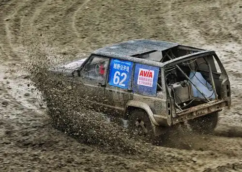 桦甸首届"怪车坊"汽车越野拉力赛