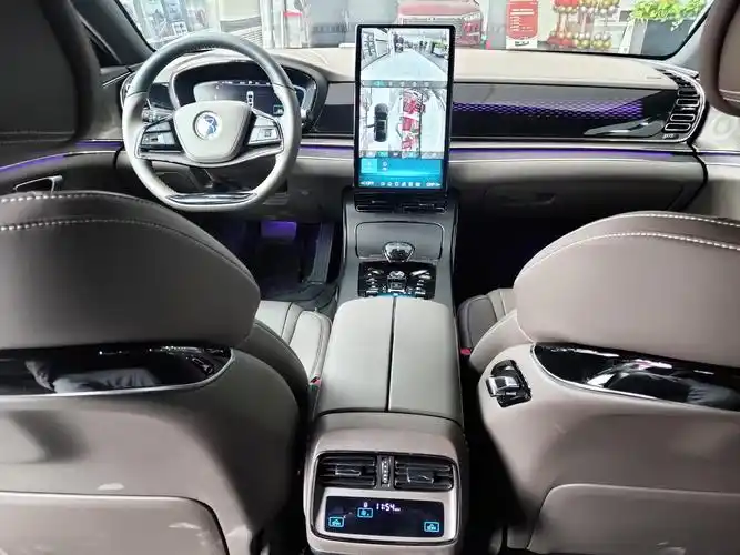 汉一场跨越千年的华夏传承比亚迪汉dm静态细节品鉴