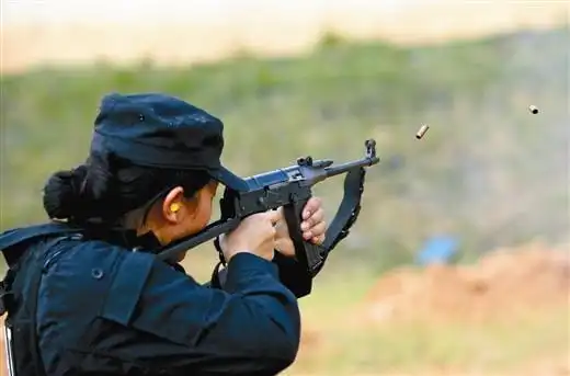 诞生于改革开放起始之年:79式7.62毫米冲锋枪_网易订阅