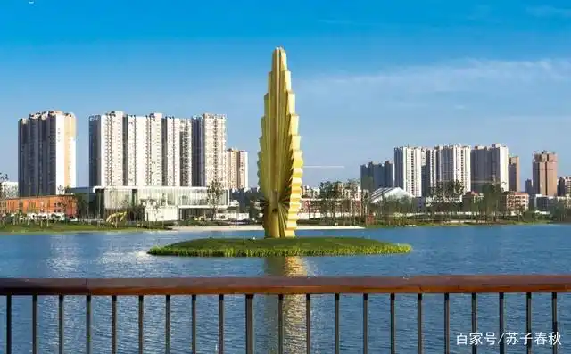 成都郫都区,新城新中心已经成型,但周边的交通布局却一言难尽