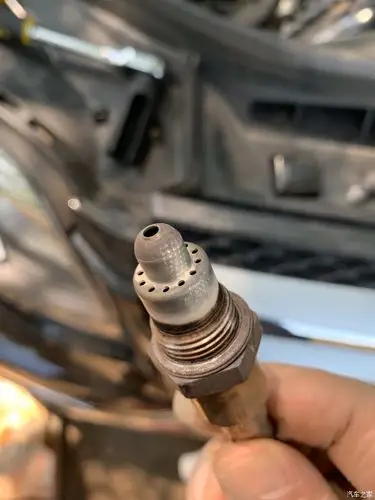 耐不住心痒痒glk260清洗氧传感器