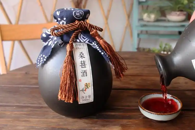 桑葚酒桑椹甚果酒非农家自酿甜酒低度女士水女生酒陶瓷装优选古风瓶