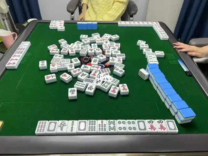 0969当和同事打麻将四个白板都只能平胡