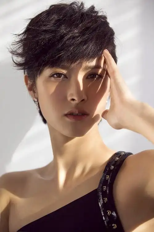 隋俊波最新质感写真