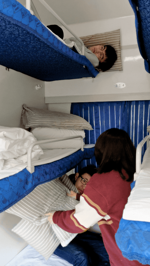 春运期间,如何在火车硬卧上体面生存,安全回家?_网易订阅