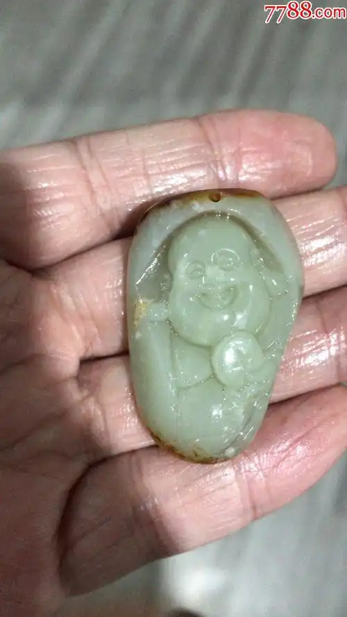 和田玉籽料弥勒佛