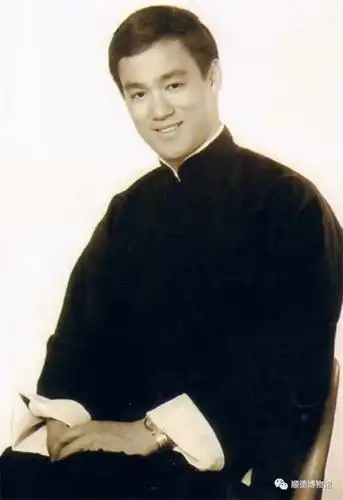 李小龙唐装照(1963年,香港)