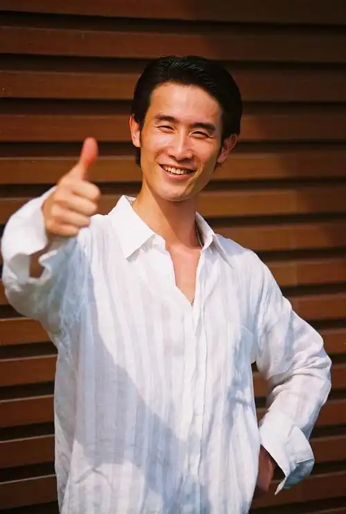 资料图片:《派克式左轮》剧照--主演亓亮(2)