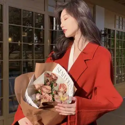 红色/和理想平等交易,和喧嚣保持距离_女生头像_我要个性网