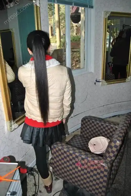 新剪女大学生乌黑亮丽长发-huang132