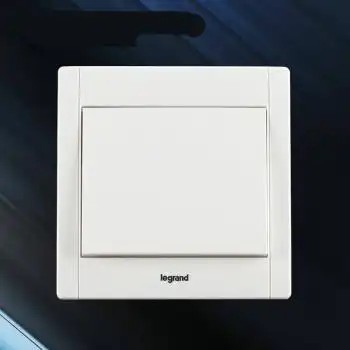 开多控一位三联一开三控一灯中途中间开关家用1开