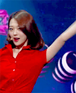 俏丽迷人跳舞gif动图_动态图_表情包下载_soogif