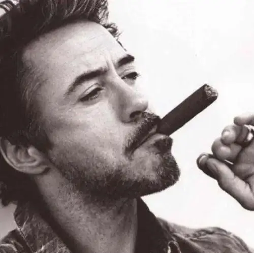 有没有抽烟的男生头像特cool那种动漫真人均可比如这个谢谢啦