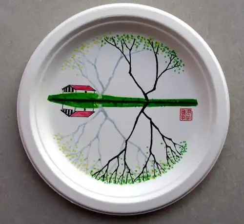 数学老师的纸碟画!学校要求老师开一门兴趣课,数学老师教画画