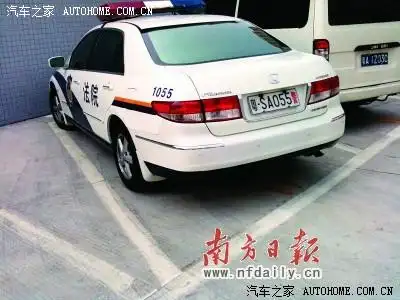 奔驰s级警车