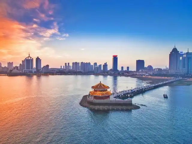 青岛的标志性建筑那么多,为何偏偏将栈桥作为青岛的象征?