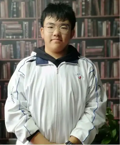 月考初试锋芒,俊秀崭露头角——翔云中学十月月考光荣榜