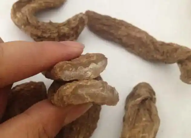 云南黑天麻/乌天麻里面是不是黑色?