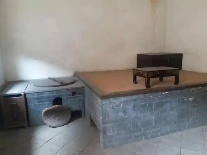 阎锡山家里的土炕.