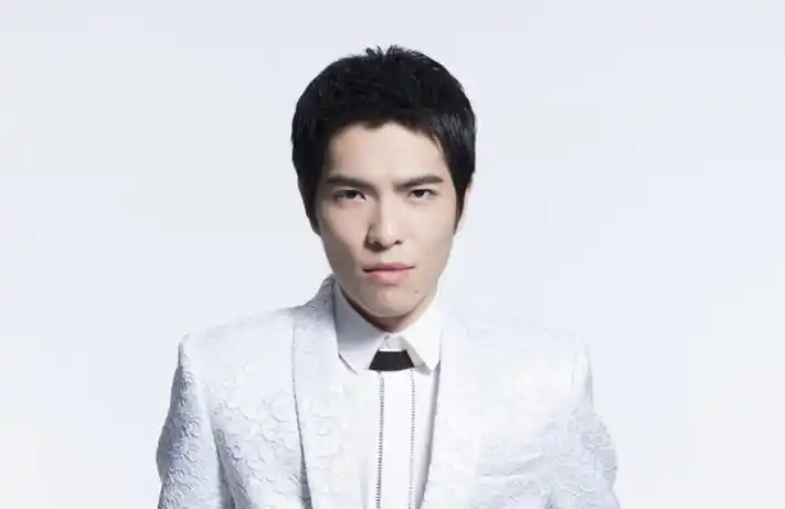 q1::萧敬腾认真回复博主对他的正缘分析情况上热搜,你喜欢这样可爱的