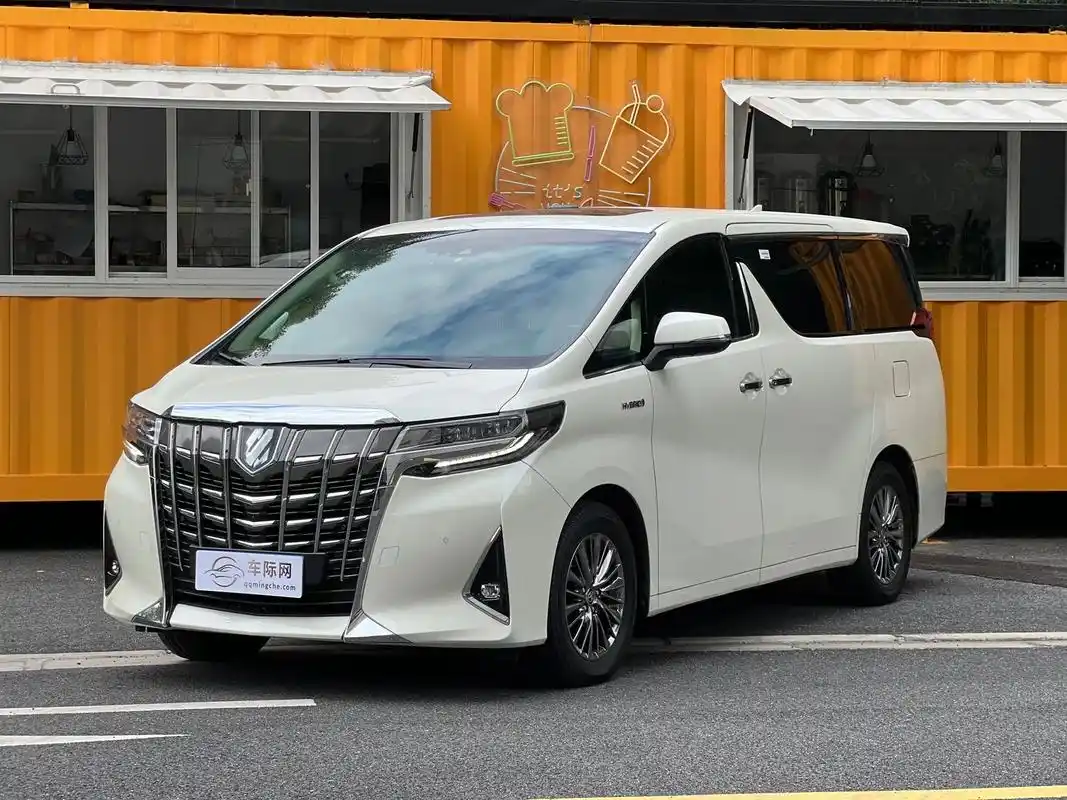 丰田保姆车.新到 埃尔法2.5尊贵  新款大屏!安全行驶4万 - 抖音