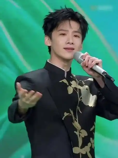 早安咪语##白敬亭走位错了