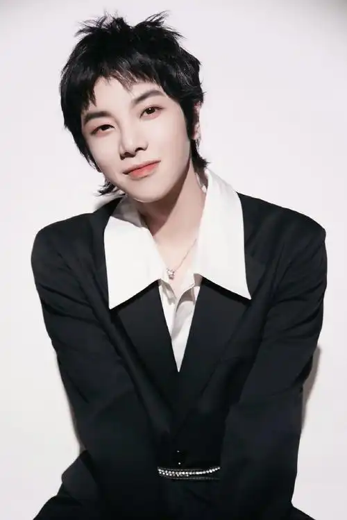 你们说华晨宇最近是不是帅得过分了日经贴又提上日程了