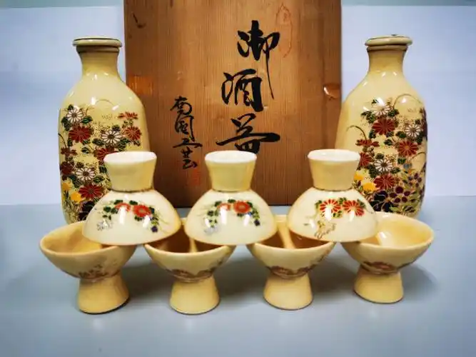 日本萨摩烧全新两壶七杯酒壶德利带共箱