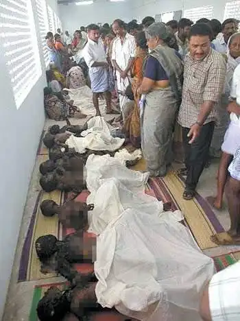 印度校园大火烧死八十学童(组图)